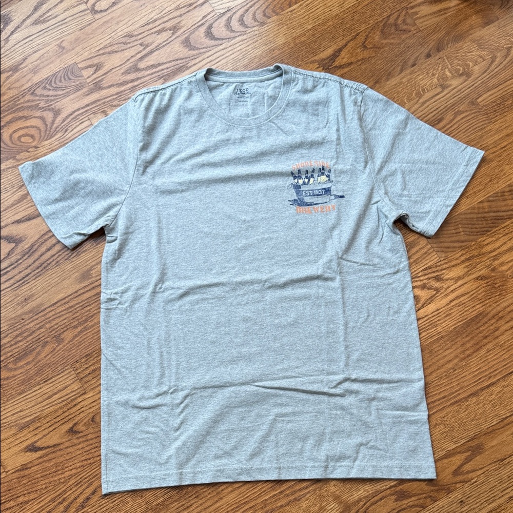 Izod Men’s Graphic T-Shirt
